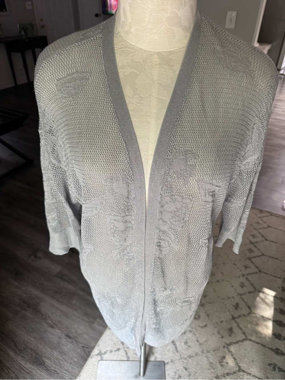 Chico’s 2P Large Petite Silver Metallic open cardigan with pattern and tie back
